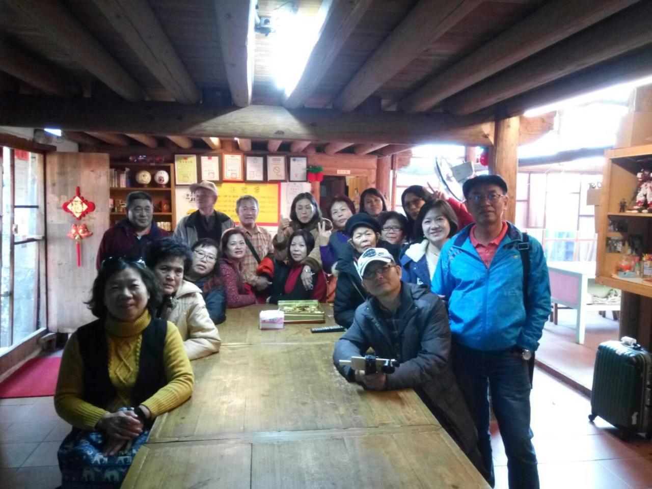 Matsu 1st Hostel Nangan Buitenkant foto